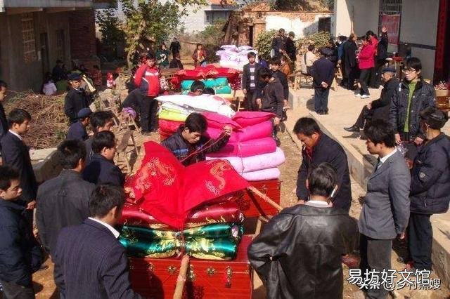 有些农村人盖了楼房,也买了10万以上的汽车,为什么还是娶不上媳妇?