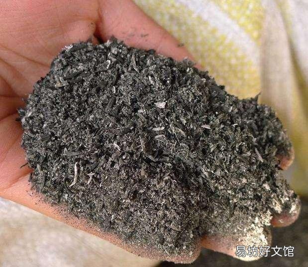 农村土灶里掏出的“草木灰”到底有啥作用？