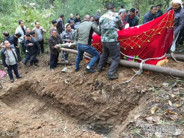 农村有一个现象，红事不帮忙，白事多远都回去，这是为什么？