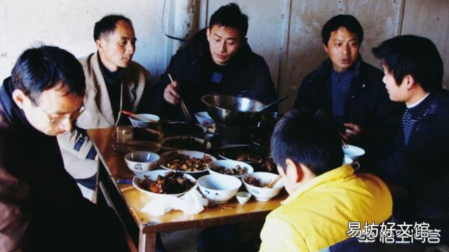 年还没过完,就有很多农民匆忙“返城”。大家怎么看待这一现象?