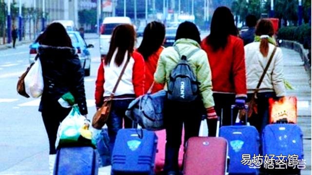 年还没过完,就有很多农民匆忙“返城”。大家怎么看待这一现象?
