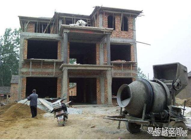 现在农村,为什么有些人家中只有一个孩子,还建三层四层的楼房,是为了什么?