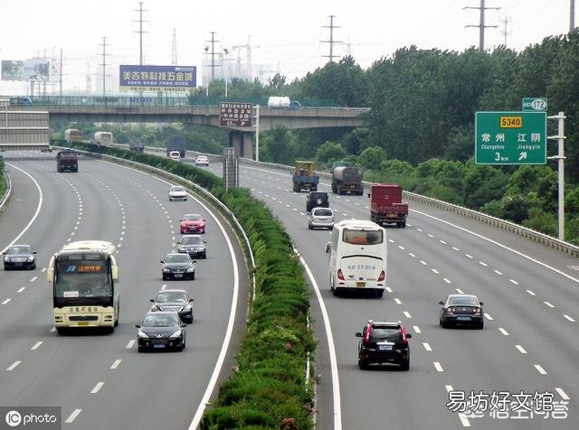 为什么高速两边50米内不能种庄稼而要绿化?