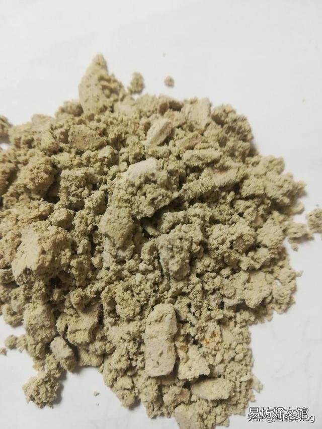 艾绒灰放在发财树的土里能当肥料吗?为什么?