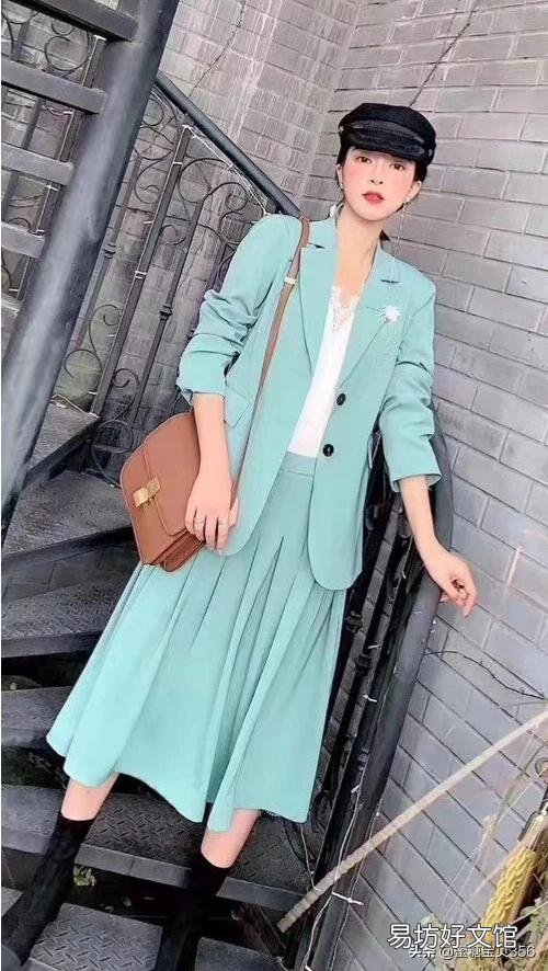 西装搭配什么裙子好看又能提升气质?