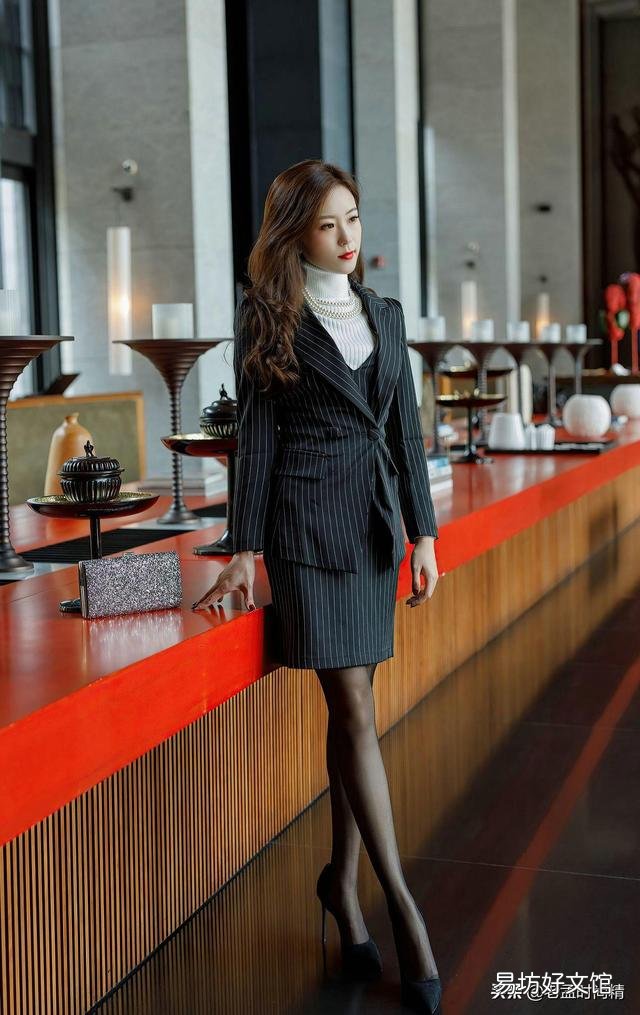 职场女性如何穿搭?