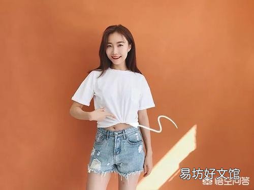 为什么有些女生穿衣搭配的时候,喜欢炫腹露出腰部的一部分?