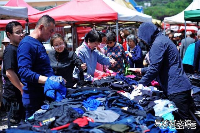 自己去工厂收服装尾货，然后回镇上自己租个小店铺专卖品牌尾货，你们说有销路吗？