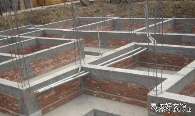 老地基不做地梁只做圈梁建二层合适吗？