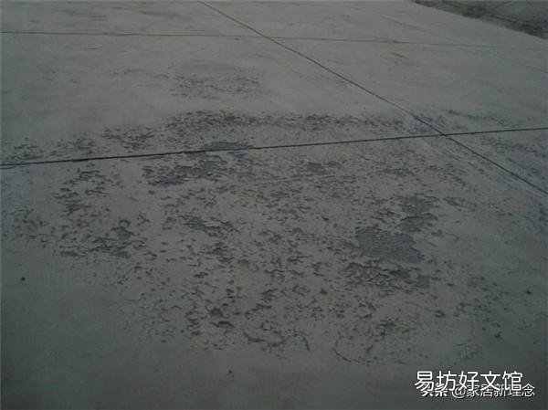 混凝土表面泛白是淋水太晚的吗?