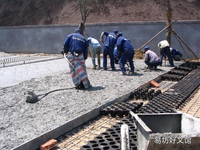 农村建房，温度在20度时，浇筑后多少天可拆模？注意什么？