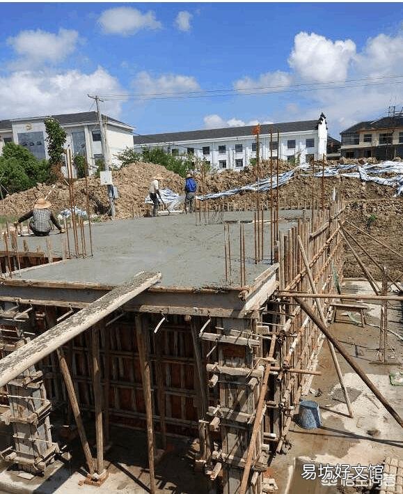 在农村里建房子,挖一个地下室用来停车或者是储备东西,好不好呢?