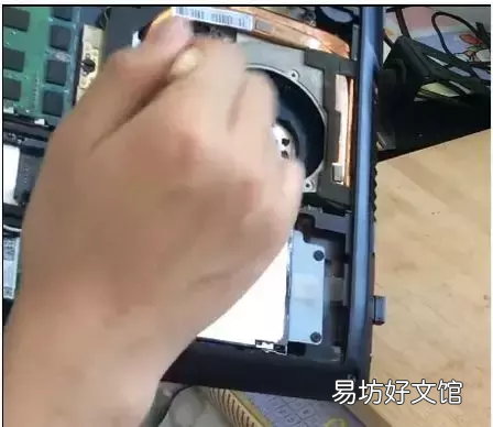 教你5招清理干净电脑灰尘 笔记本电脑怎么清灰尘