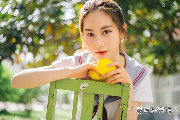 教你每天切换不同style 初秋穿什么颜色好看又应景