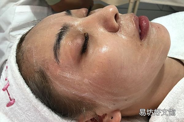 要注意避免对皮肤造成刺激 满脸红血丝怎么快速修复