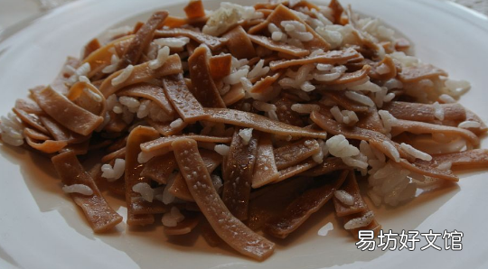 牛百叶怎么清洗最干净最快 牛百叶有一层黑膜要洗掉吗
