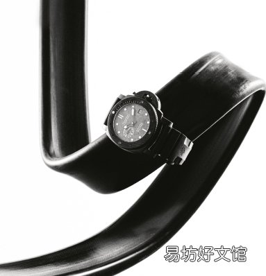 黑夜给了它黑色的眼睛