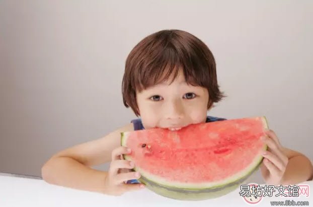 夏天宝宝吃西瓜注意事项 宝宝什么时候可以吃西瓜
