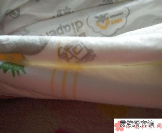 一朵纸尿裤使用测评 一朵纸尿裤和爹地宝贝纸尿裤对比