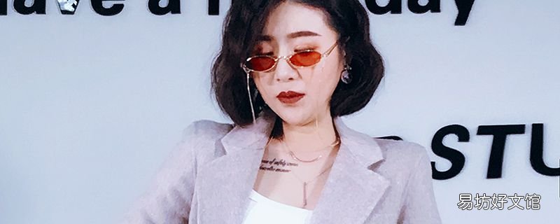 好看到舍不得脱 春天外套里面穿什么