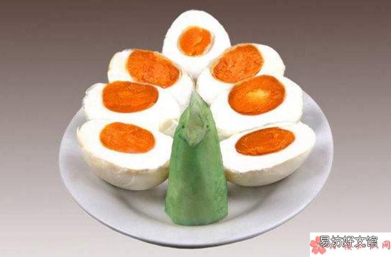 孕妇吃咸蛋吗能吃多少 孕妇能吃咸鸭蛋吗