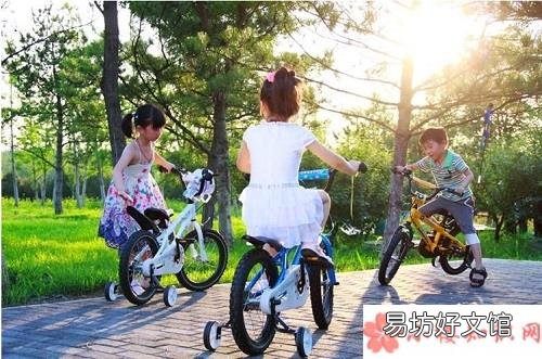 孩子学习自行车最佳年龄 孩子越早骑车越好吗