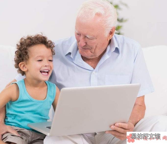 怎么跟老人说不要用老一辈的思想带孩子 怎么转变老人带小孩的思想
