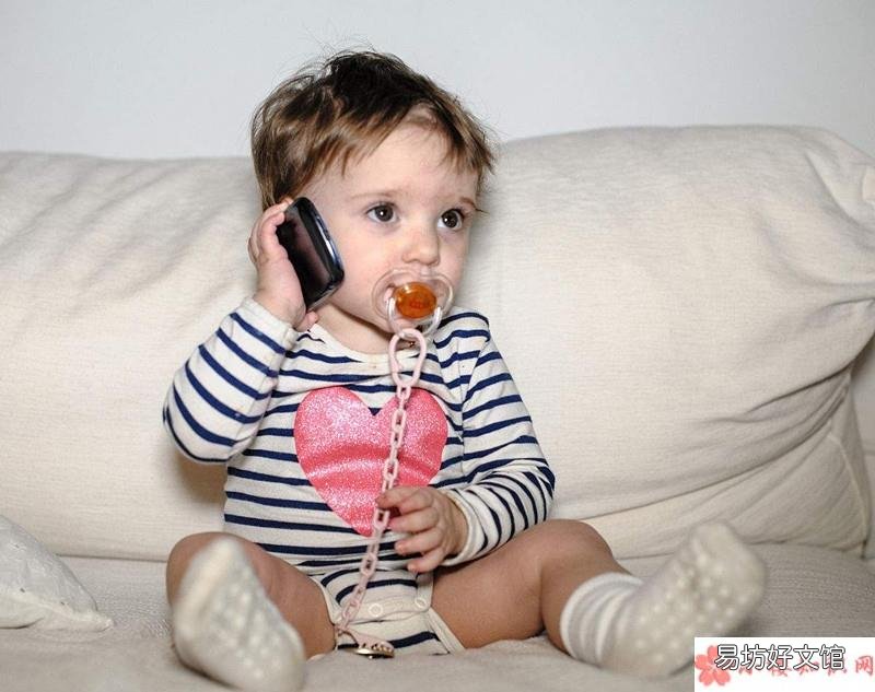 如何与幼儿有效的沟通交谈 陈晓儿子不会叫爸是相处少吗