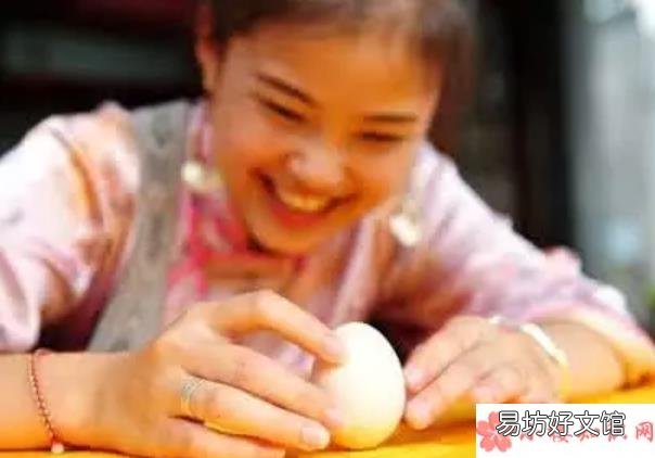 长什么样的鸡蛋最容易竖起来 春分竖蛋鸡蛋怎么挑