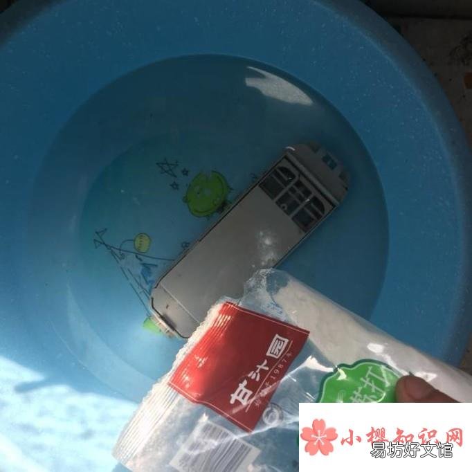 洗衣机过滤网如何拆卸 上海小天鹅洗衣机维修