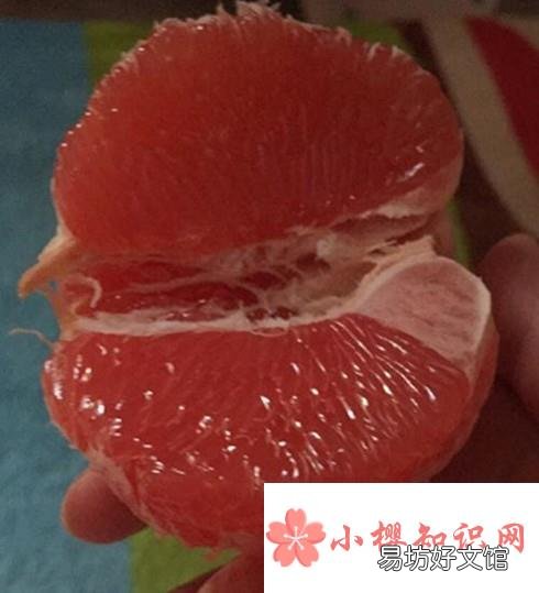 吃柚子有什么好处—如何正确的吃柚子