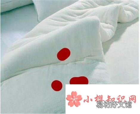 大姨妈弄到褥子上又不想洗?哈哈这里有妙招。
