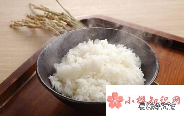 老年人怎样用蒸锅蒸大米饭