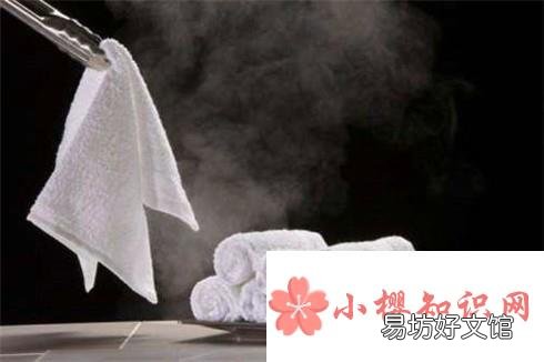年轻男孩怎么刮胡子的