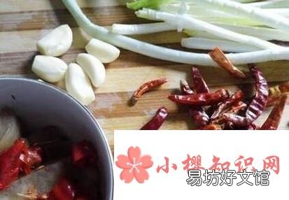 有了灰指甲,用花椒蒜醋液治好