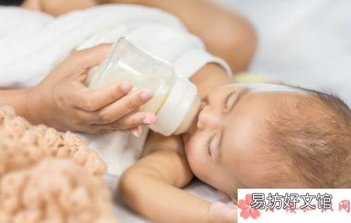 早餐着急吃饭怎么做 宝宝是先吃饭还是先喝奶