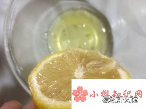 用什么可以洗掉指甲油