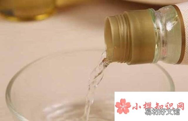 玻璃膠粘手上怎么去除