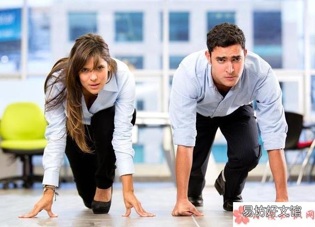 情侣在一起上班有什么弊端 情侣应不应该在一起工作