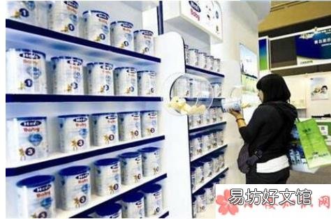 宝宝的奶粉要怎么选合适 便宜奶粉和贵奶粉有什么区别