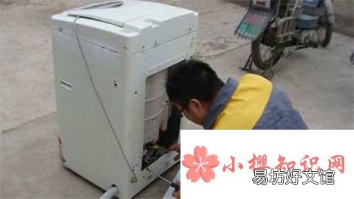 洗衣机脱水的时候很大声音怎么办
