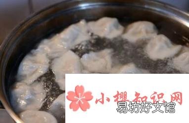 冷冻饺子是冷水下锅煮好?还是热水煮好?