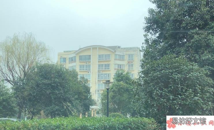 一个人静静地听歌句子心情 一个人静静地听歌说说