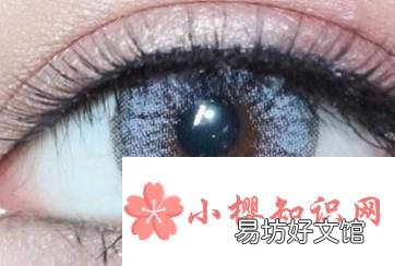 如何戴美瞳？