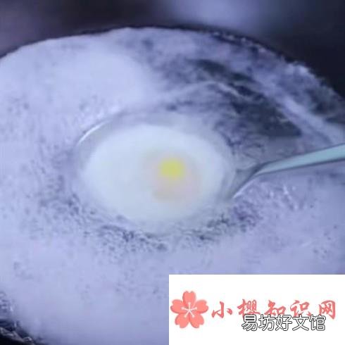 做水煮荷包蛋的技巧方法