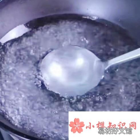 做水煮荷包蛋的技巧方法