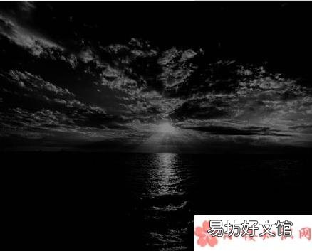 大学里自己一个人的感受怎样 大学里独来独往是什么体验