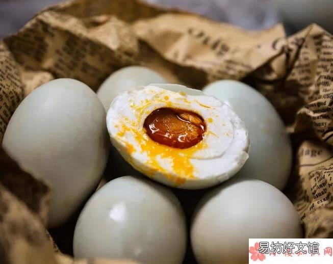 宝宝多大能吃咸鸭蛋 端午节能给宝宝吃咸鸭蛋吗