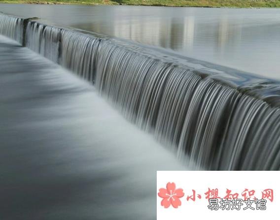 为什么河堤要下宽上窄？
