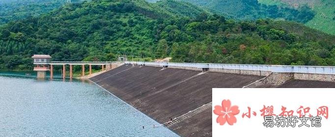为什么河堤要下宽上窄？